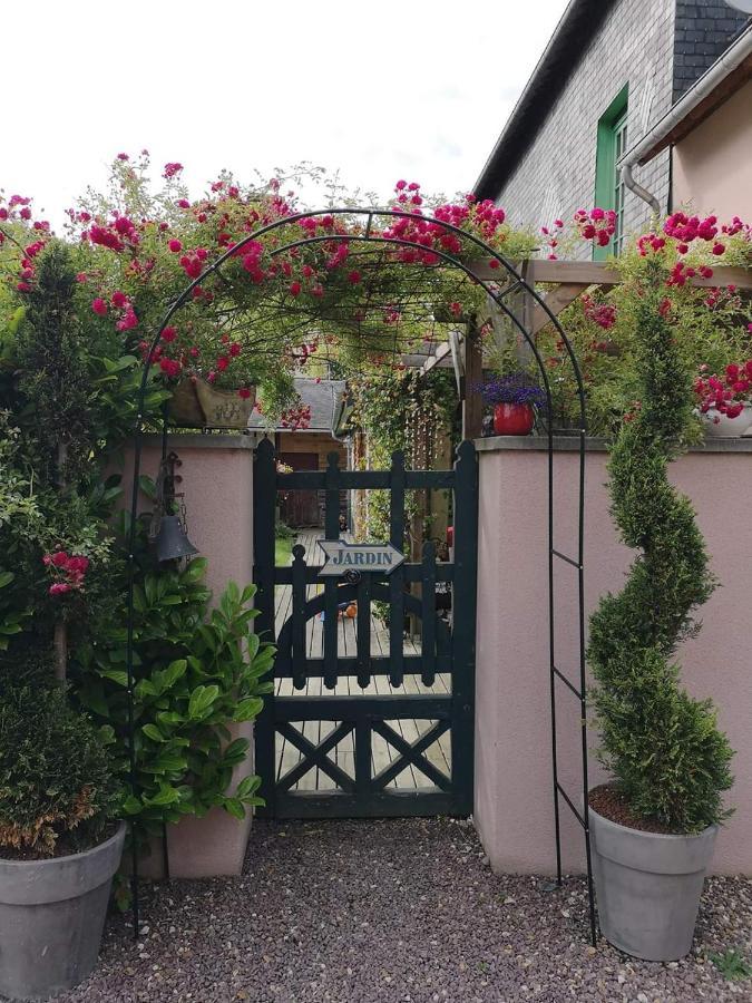 La Cour Du Puits Chambre Victor Cormeilles (Eure) Exterior foto